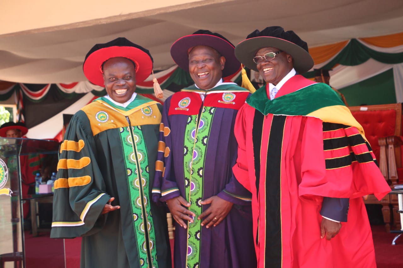 Review curriculum to bridge the gap between the industry and what graduates are accorded, Varsities told.